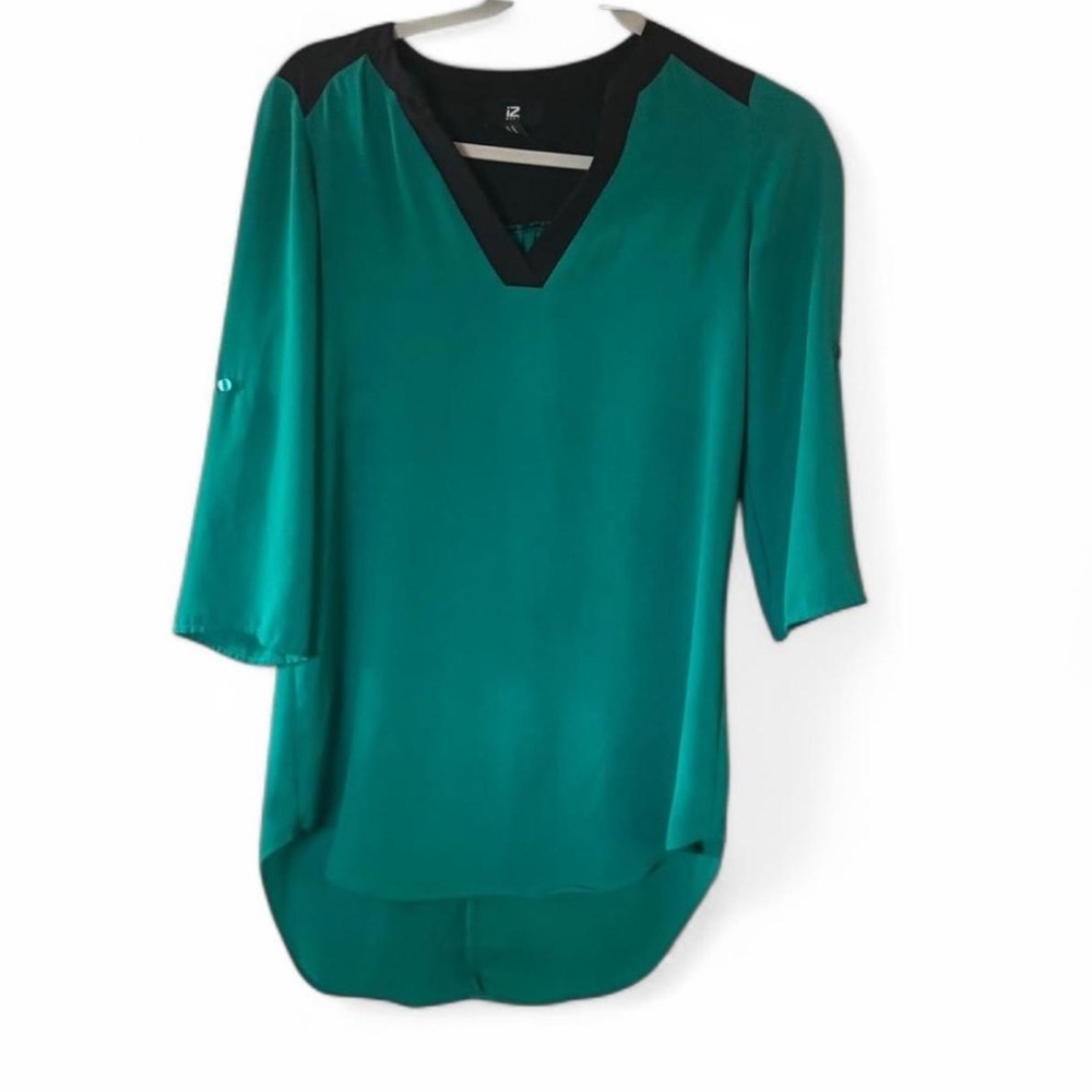 iZ Byer Green & Black Colorblock Blouse - Size XS